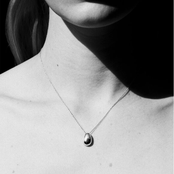 Sophie Buhai Tiny Egg Pendant 18K Gold Vermeil - Picture 4 of 8